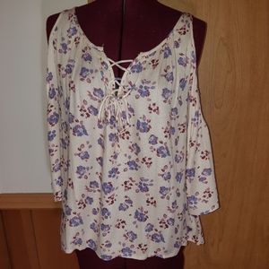 NWT Off Shoulder Floral Top